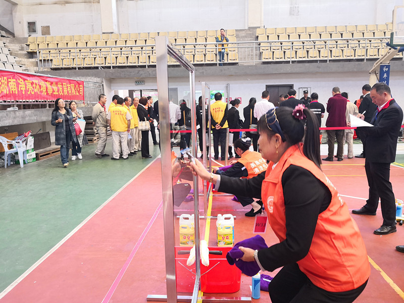 长沙清洁,长沙清洁服务,长沙专业清洁,长沙清洁公司,湖南专业清洁,长沙保洁公司,长沙专业保洁,长沙物业保洁