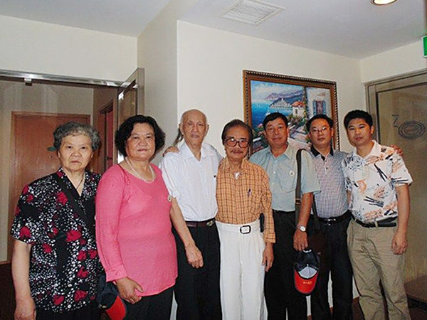 《世界濂溪周氏源流总谱》编委会在广东省东莞市召开笫一次座谈会