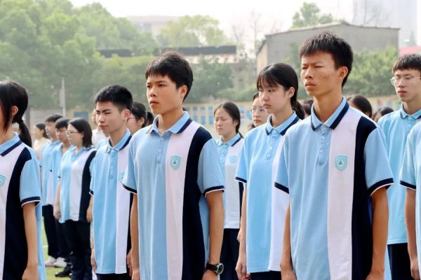 从“新兵”到“标兵”，我们交出这份成长答卷