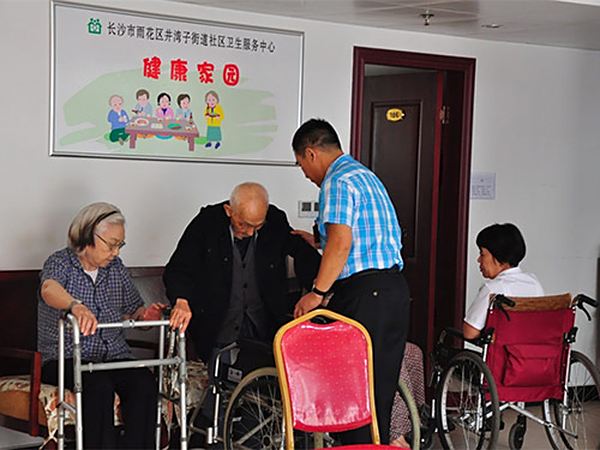 爺爺、別急！我來！