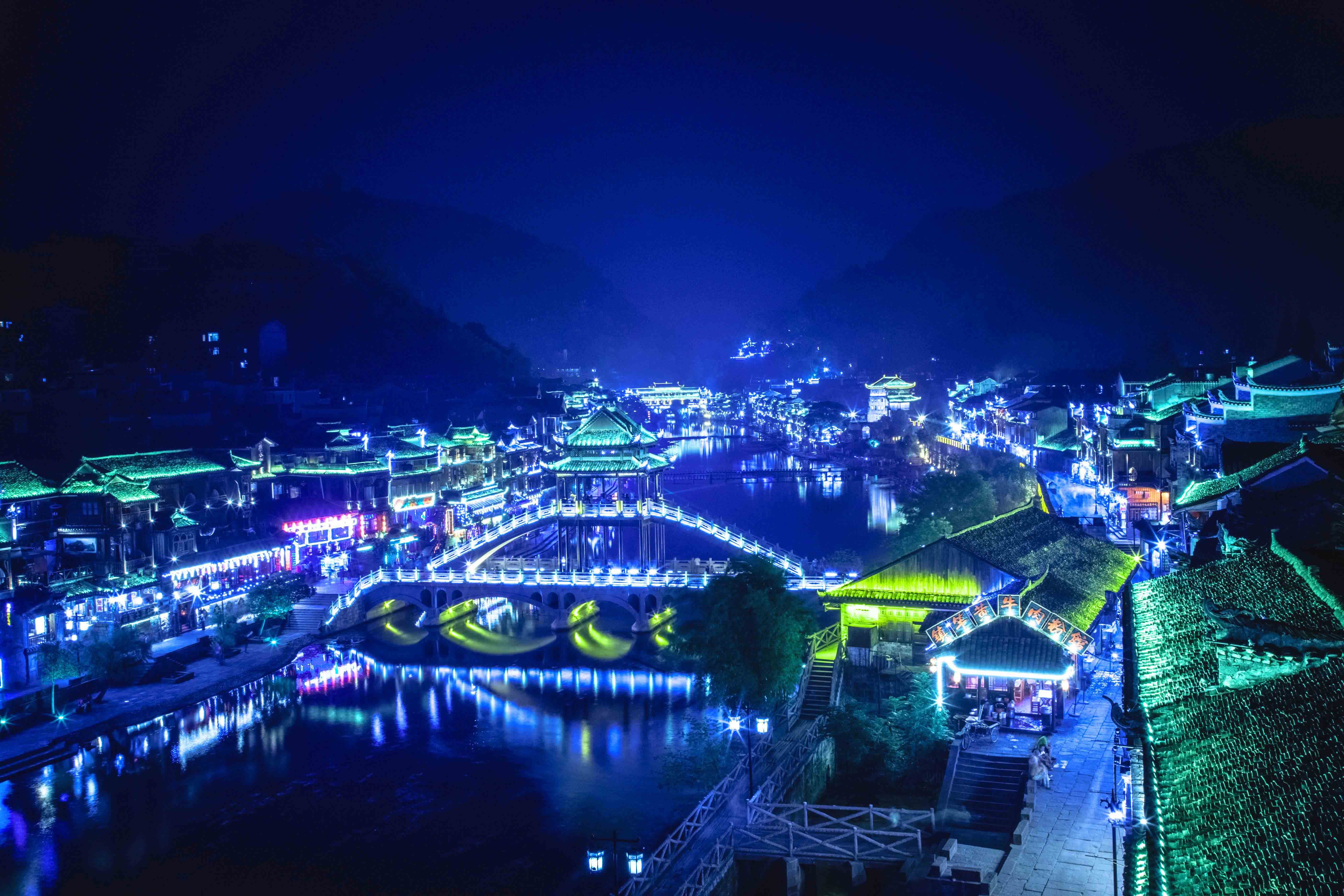 凤凰古城夜市