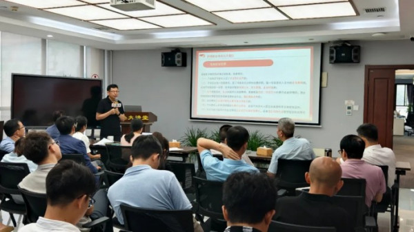 筑牢防线，守护初心：锐杰律所开展《律师执业纪律和惩戒规则解读》专题培训