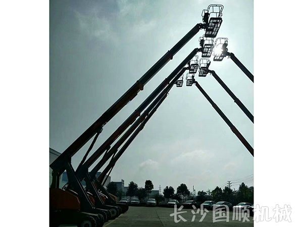 高空作业车