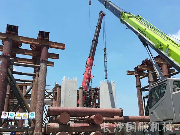 湘府路大桥局桥梁吊装