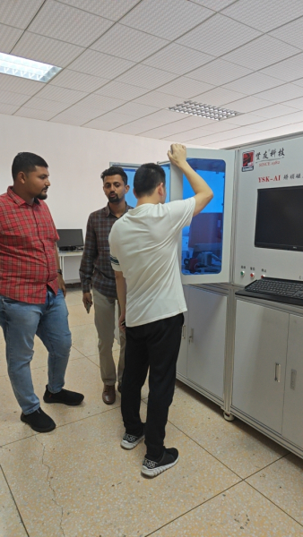 为国外客户研发产品