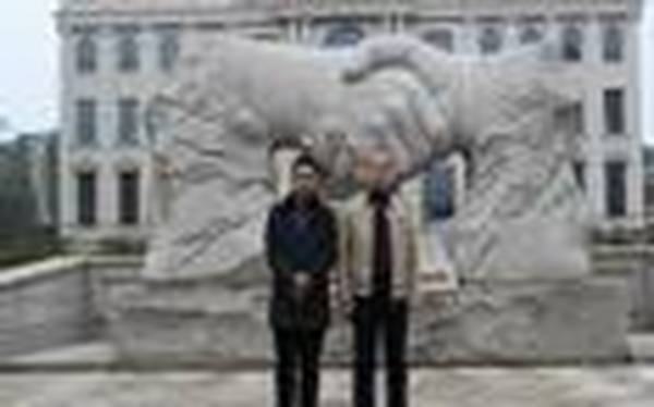 新化县冠艺家居集团有限公司来访我协会