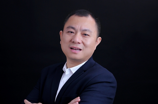 监事周铁军先生