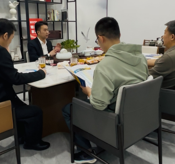 欢迎哈尔滨张总+山东淄博康总，前来石榴湾总部考察。