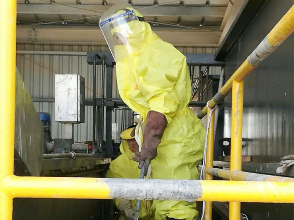 运营部组织“浓硫酸突发泄漏”、“涂装磷化废水镍浓度严重超标”应急演练