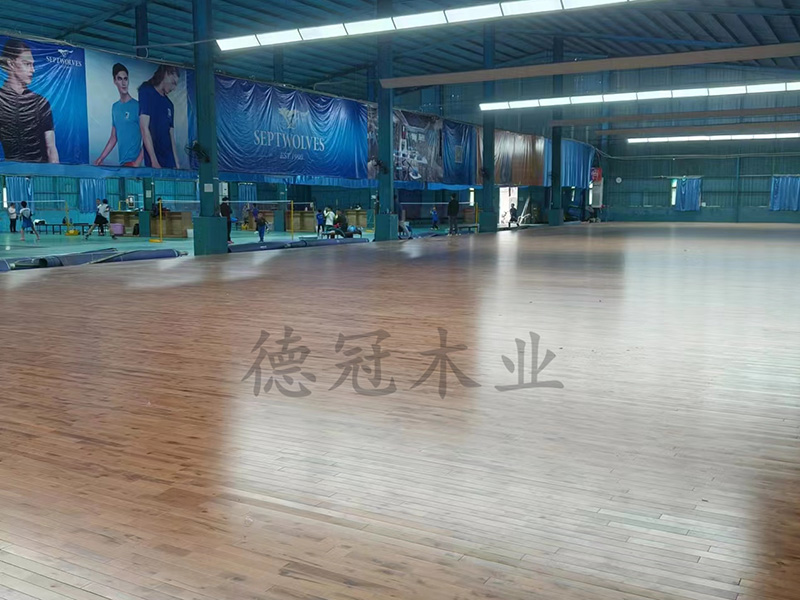 湖南德冠木业有限公司,德冠运动地板,跳跃者运动地板,篮球馆地板,舞台地板