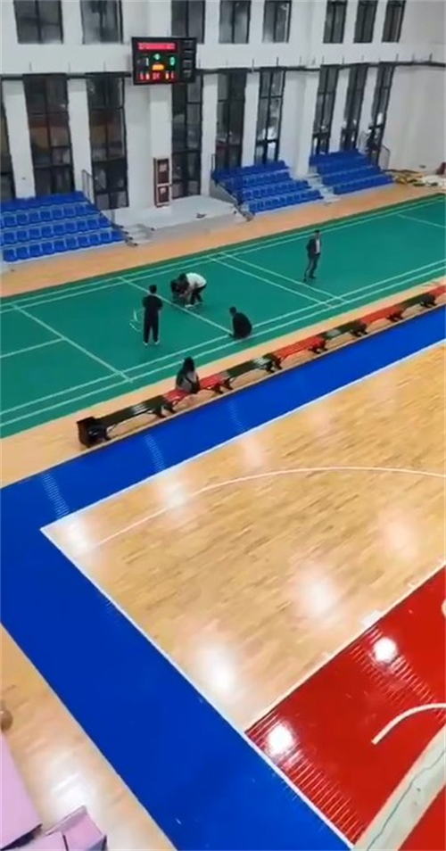 湖南德冠木业有限公司,德冠运动地板,跳跃者运动地板,篮球馆地板,舞台地板