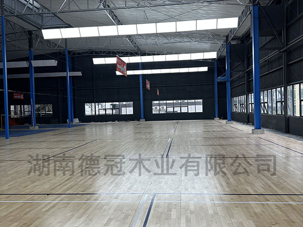 篮球馆木地板