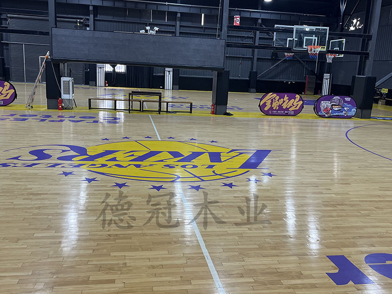 湖南德冠木业有限公司,德冠运动地板,跳跃者运动地板,篮球馆地板,舞台地板