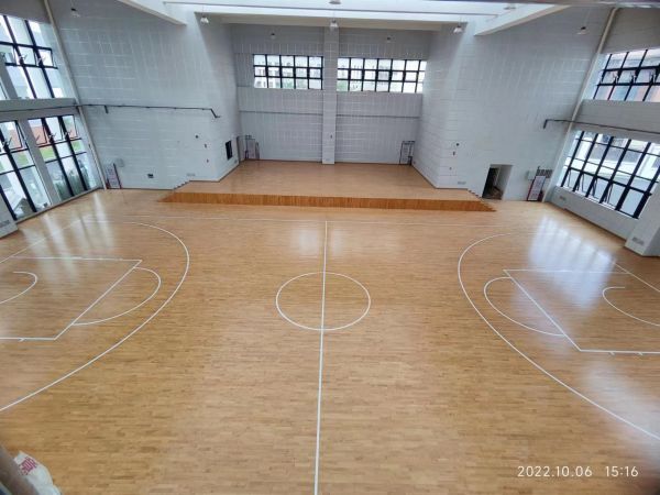 湖南德冠木业有限公司,德冠运动地板,跳跃者运动地板,篮球馆地板,舞台地板