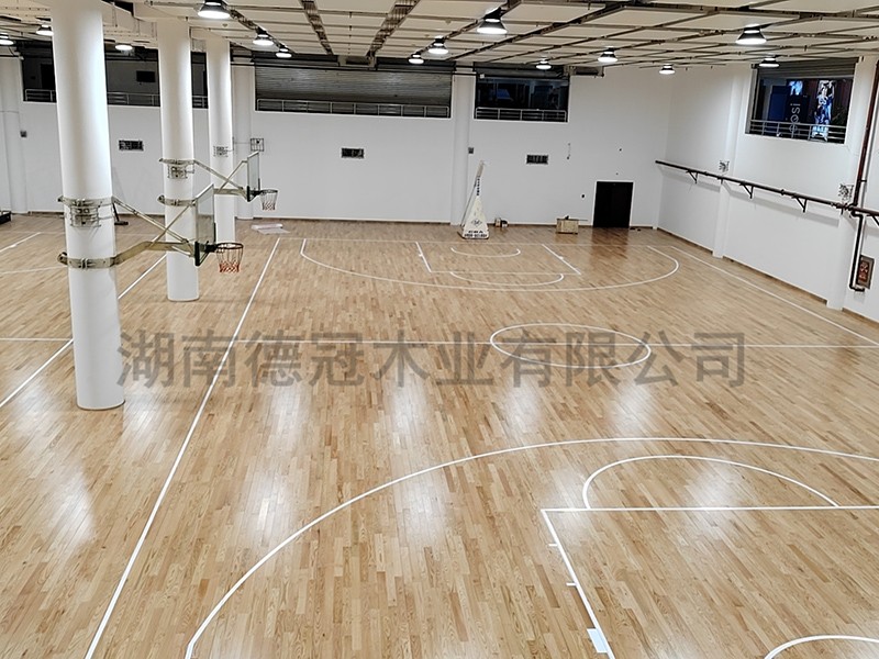 湖南德冠木业有限公司,德冠运动地板,跳跃者运动地板,篮球馆地板,舞台地板