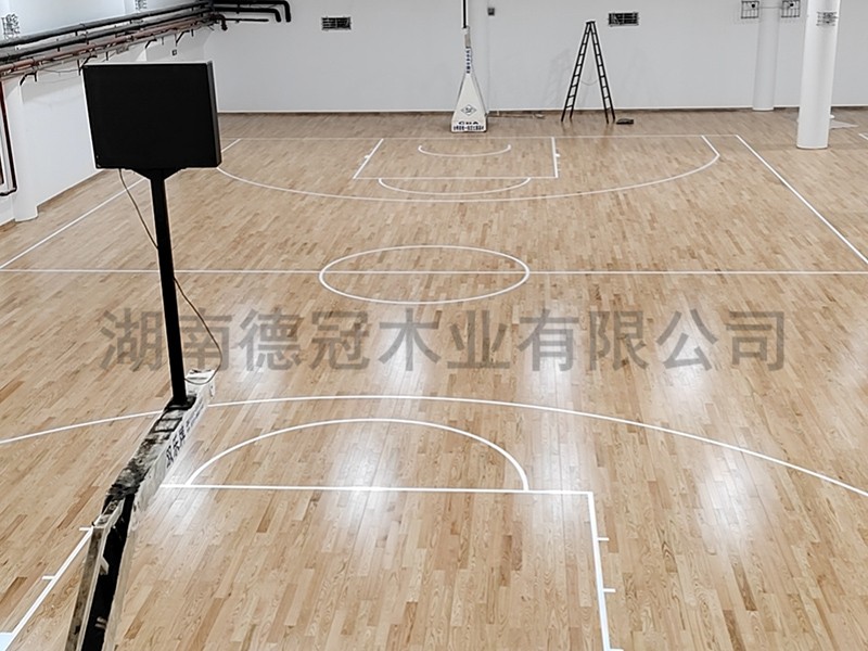 湖南德冠木业有限公司,德冠运动地板,跳跃者运动地板,篮球馆地板,舞台地板