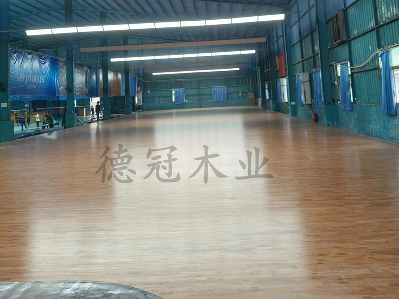 湖南德冠木业有限公司,德冠运动地板,跳跃者运动地板,篮球馆地板,舞台地板