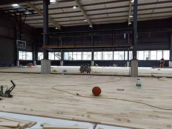 德冠篮球场安装9