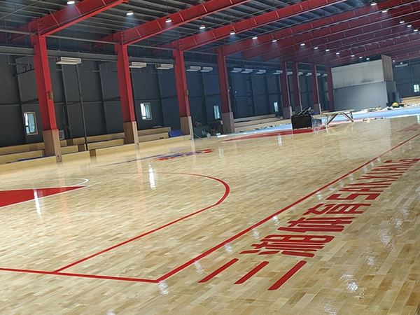 体育馆木地板案例