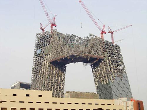 荣腾吊篮中央电视台