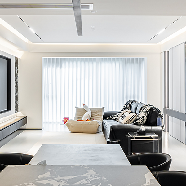 阳台分区改造隐藏晾晒区 颜值气派双拿捏