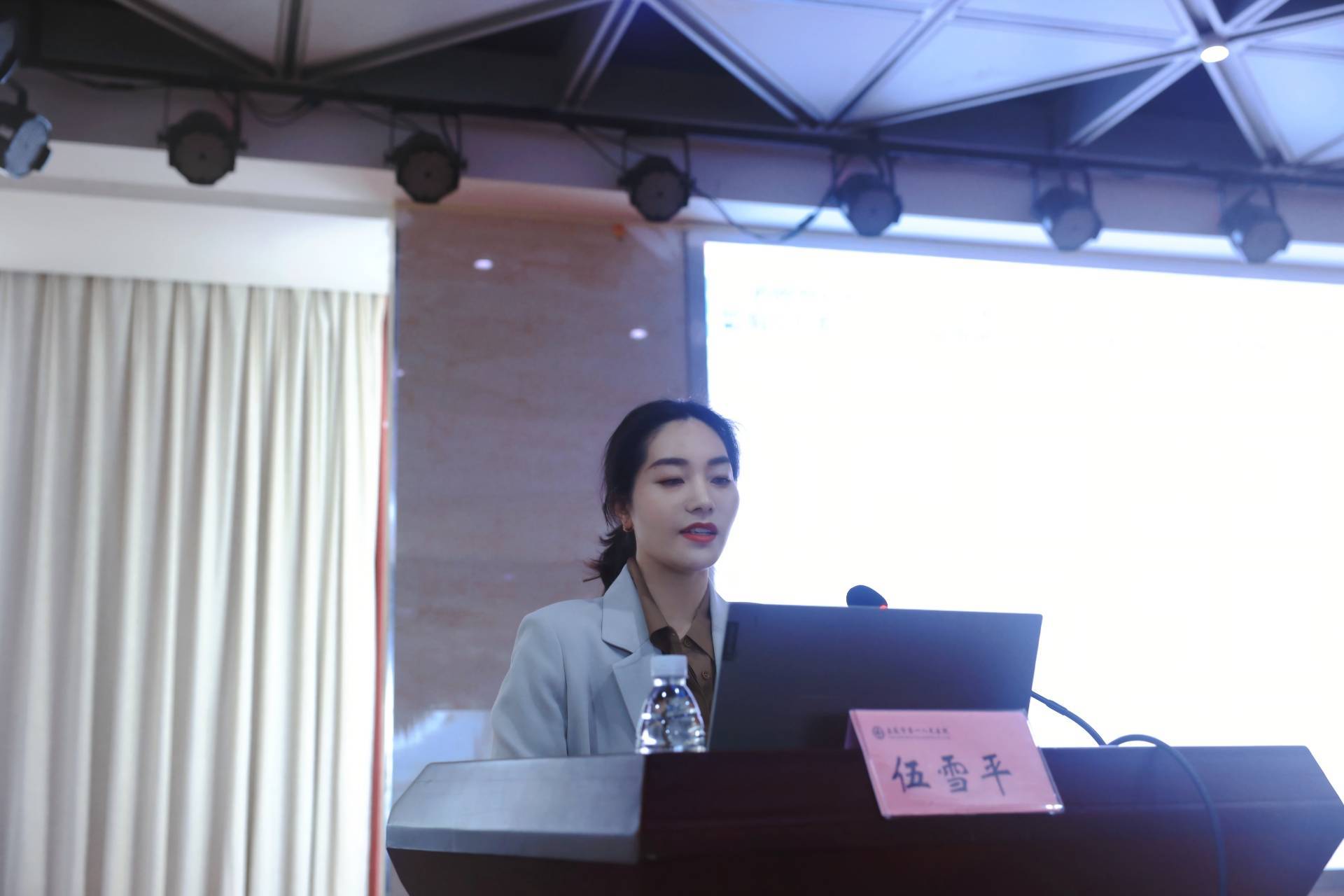 6a1a525a70af3cbb283583edd4f86d 6a1a525a70af3cbb283583edd4f86d