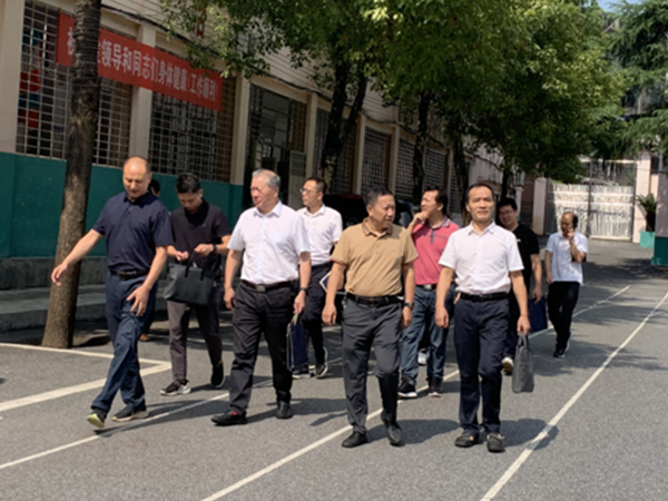 郴州市教育局领导来我校考察工作
