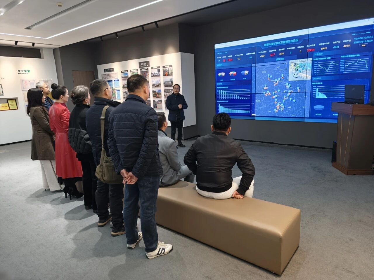 c43006b599163f3a2f86dc3e490fb8