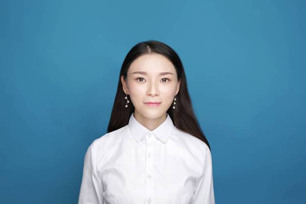 黄荣：办公室主任