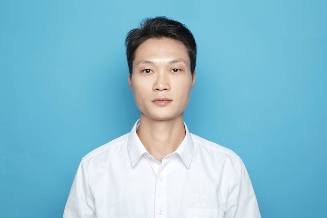 聂军 总务主任 体育教师