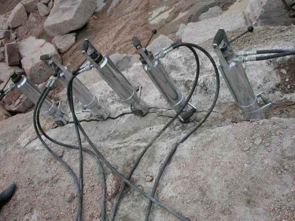 什么是气体致裂技术？露天爆破新选择