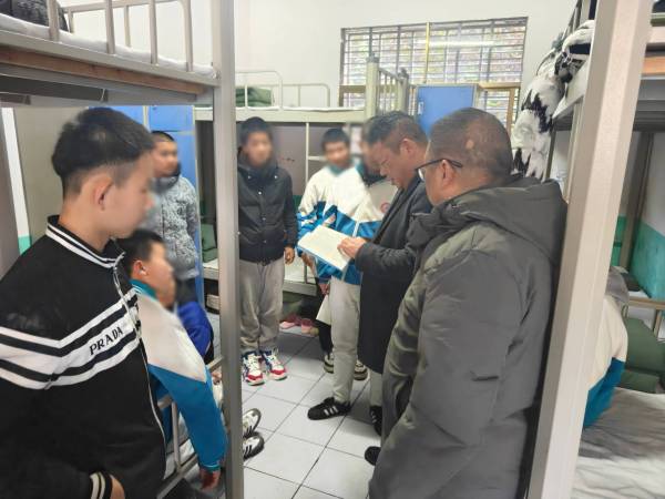 郴州市教育局领导来我校考察工作