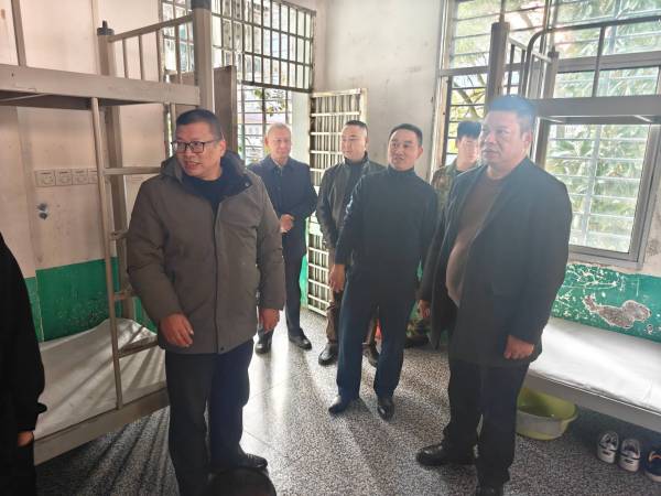 郴州市教育局领导来我校考察工作