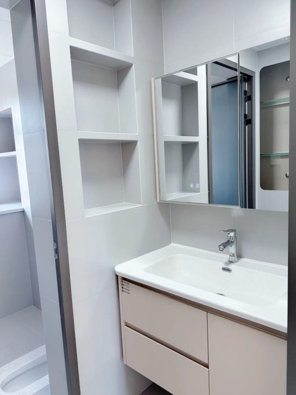 b2b1e512438e7b31f2bf95063fa9e8