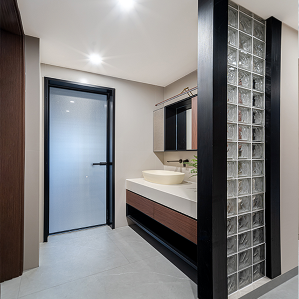 玻璃砖+悬浮柜！小卫生间装修