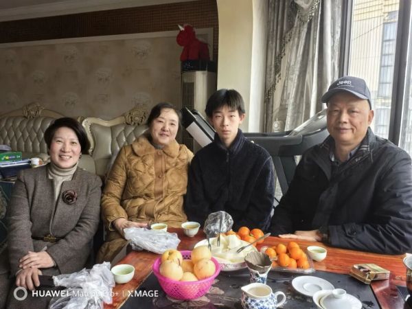 暖冬行动：推开一扇门，点亮一盏灯