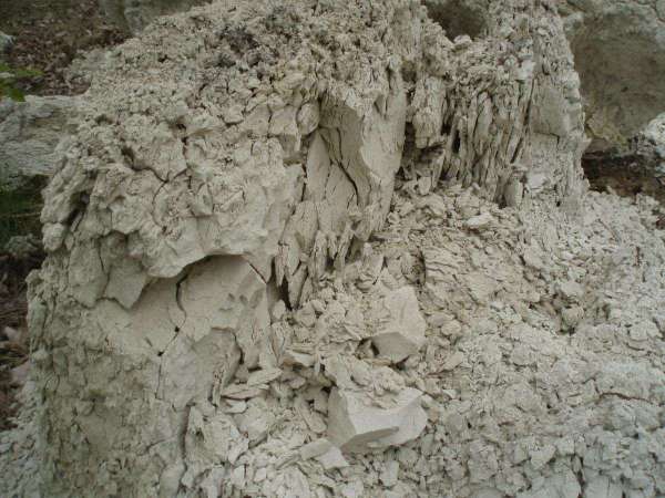 bw必威西汉姆联官网立磨在膨润土厂使用场景解析及分析