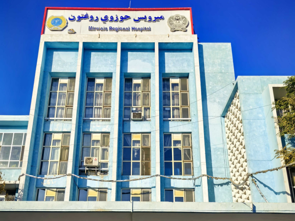 跨越山海的生命“氧”气：  中国智造点亮阿富汗“中国医院”