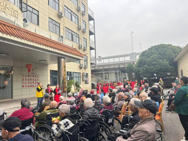 汤家岭社区明星艺术团受邀走进我院1