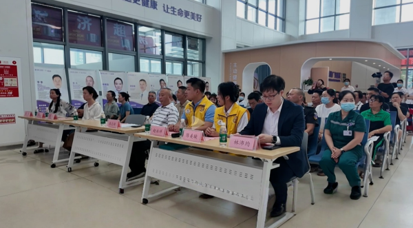 “狮爱启聪·广济助听”公益行——岳阳广济医院汇聚全国医疗资源，建设地区人工耳蜗诊疗平台，助力听障患者重获新声