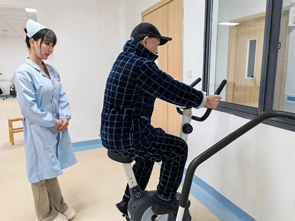 长沙见康养老院：医养结合对老人来说有多重要？