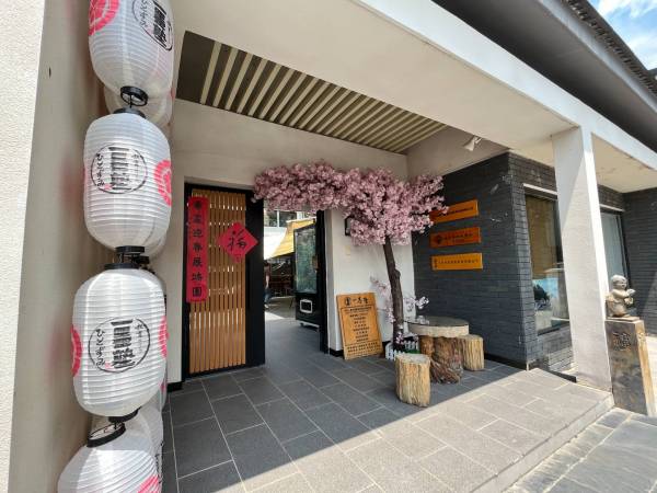 天马校区：正门
