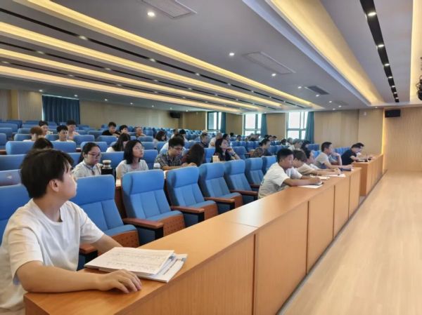 铸魂育人，昂首赴新程|我校举行2026年秋季学期教师开学培训